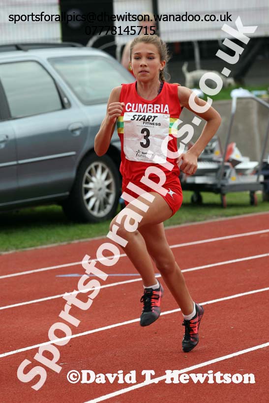 Girls 800 metres at the Northern Inter-Counties under-17s and 15s at Witton Park, Blackburn. Photo: David T. Hewitson/Sports for All Pics